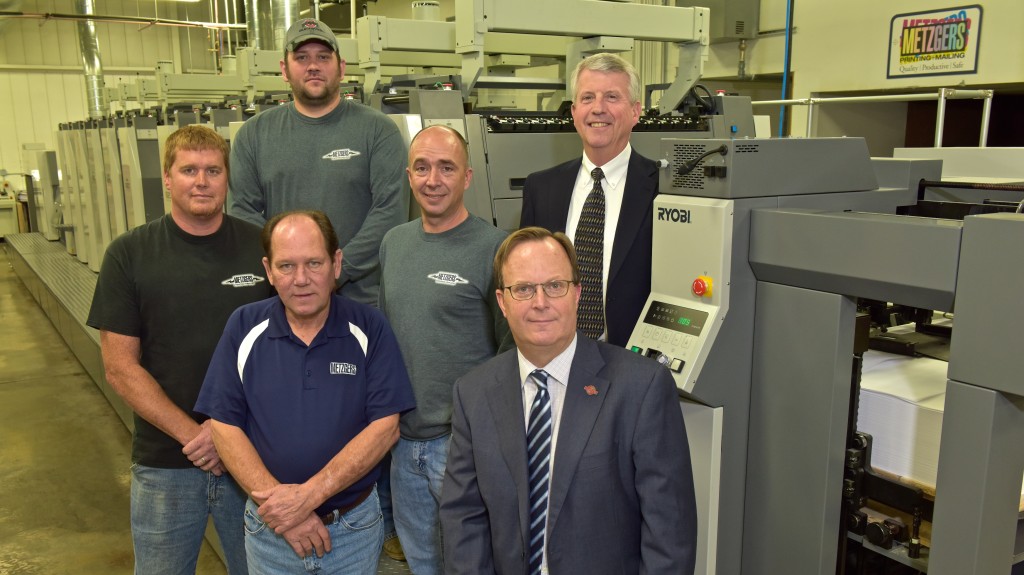 Front: Glenn Whaley, Operations Mgr.; Chris Manley, President of Graphco; Back: Dustin Kitchen and Mike Piasecki, Lead Pressmen; Rich Nadon, Production Mgr.; Tom Metzger, CEO of Metzgers